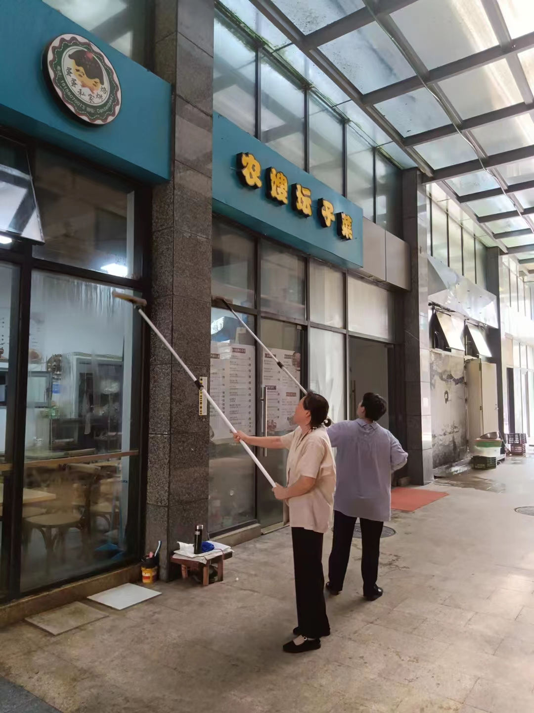 必赢文创集团积极开展环境美化工作迎接文明城市复检