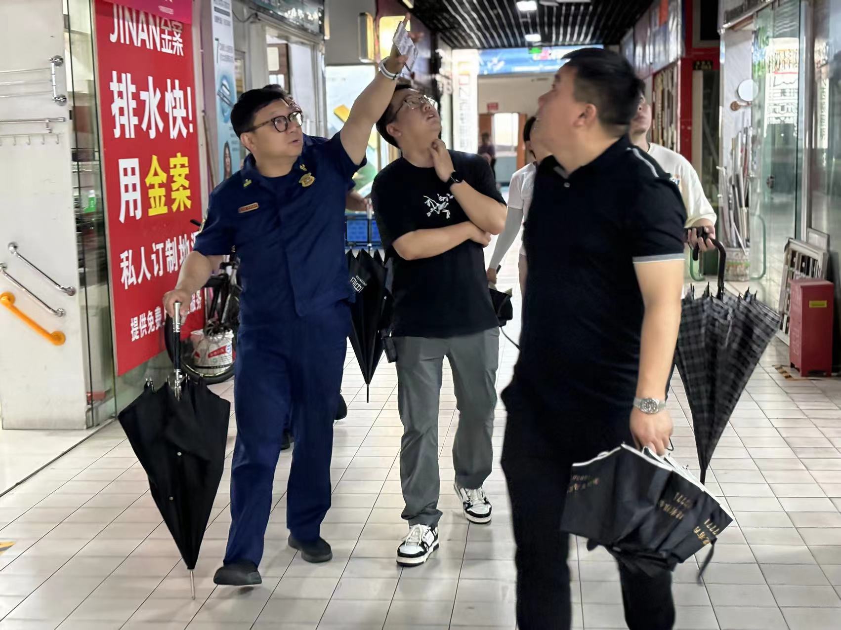 拱墅区消防大队走访检查了必赢市场