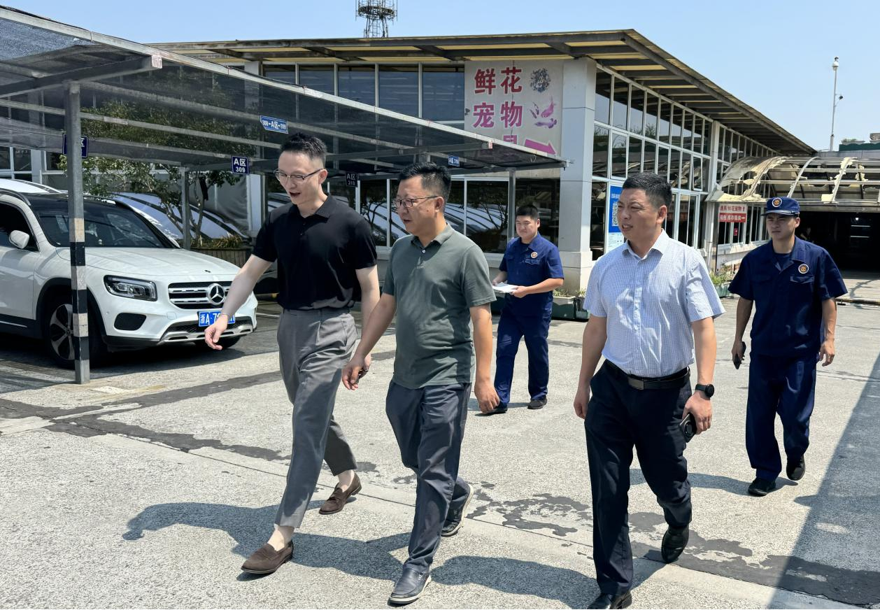 加强隐患排查，，，，，，，筑牢安全防线