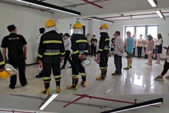 强化防灾意识，，，，，，练就逃生本领