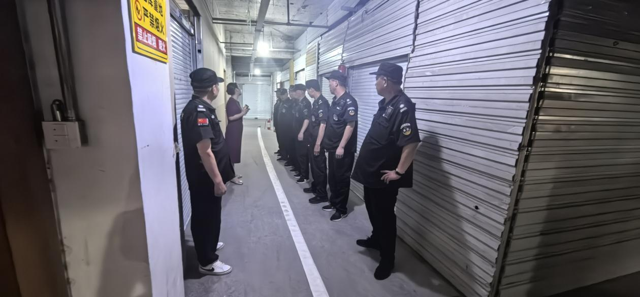 钱江商城开展仓库专项检查及应急演练筑牢安全防线