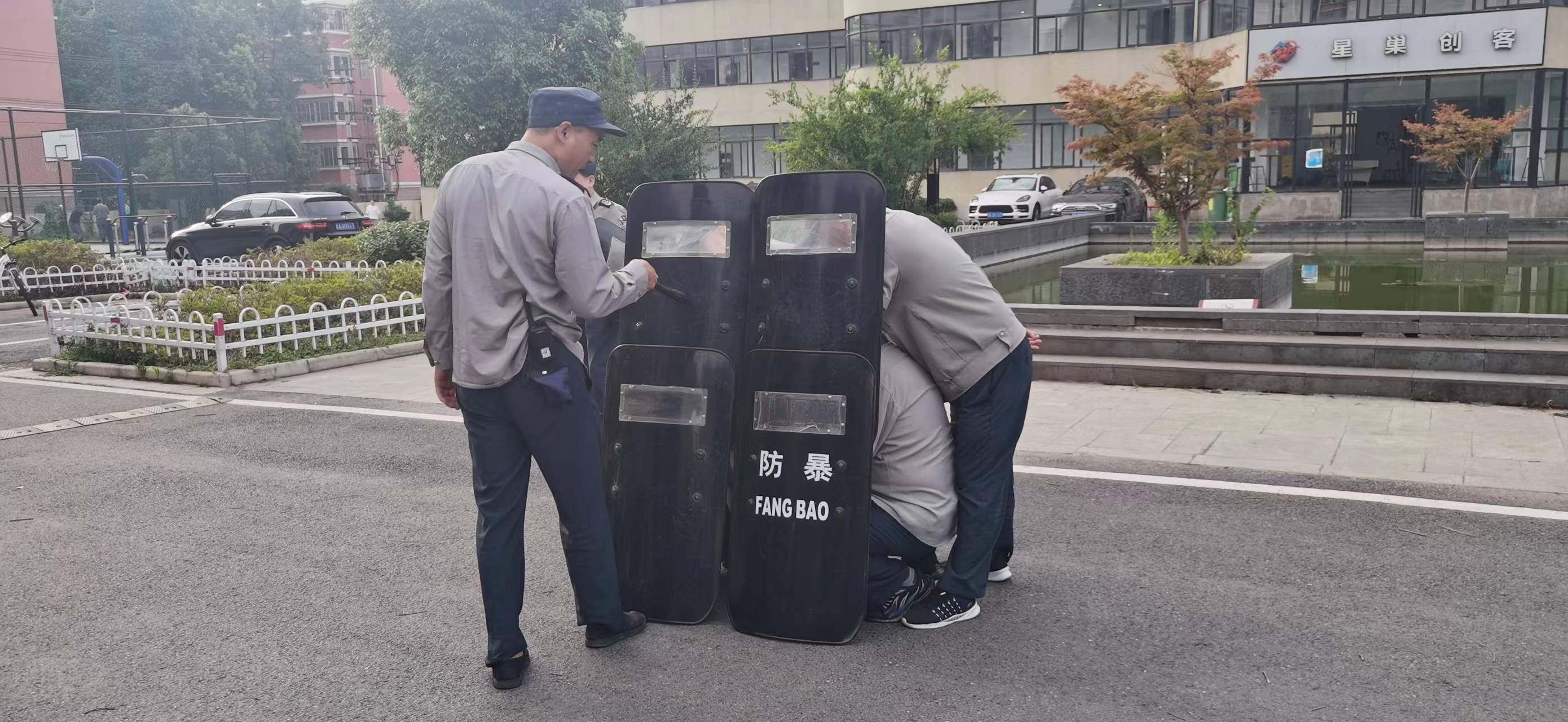 庐阳必赢文创园开展反恐防暴演习活动