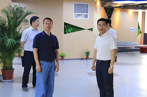 20160818拱墅区委常委、组织部李炜莅临杭州必赢文创集团总部调研指导 (3).jpg